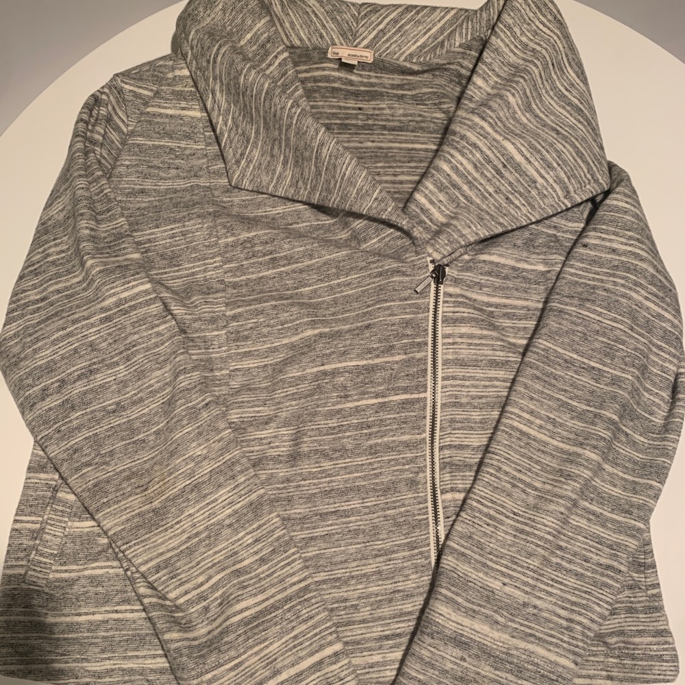 GAP ZIP UP